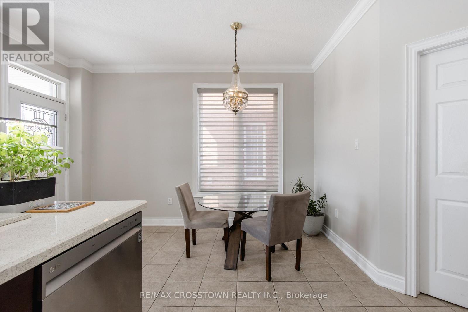 996 Booth Avenue, Innisfil, Ontario  L9S 0A4 - Photo 11 - N12894764