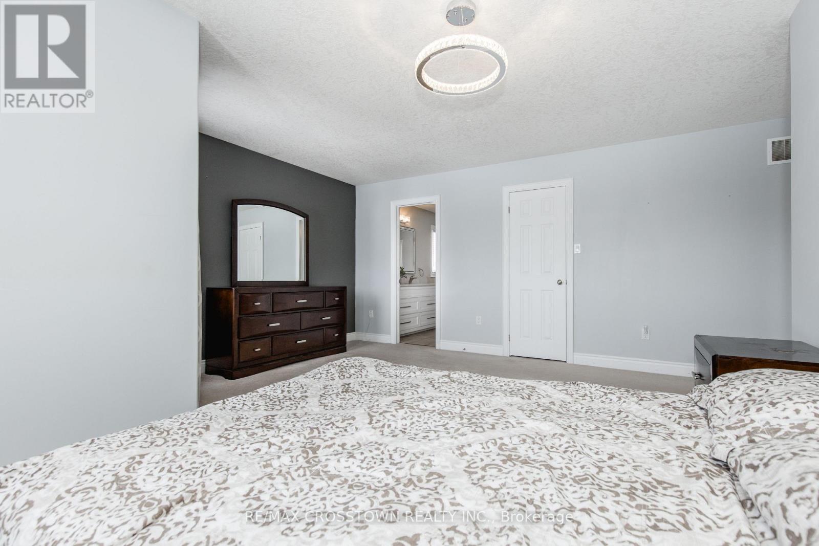 996 Booth Avenue, Innisfil, Ontario  L9S 0A4 - Photo 25 - N12894764