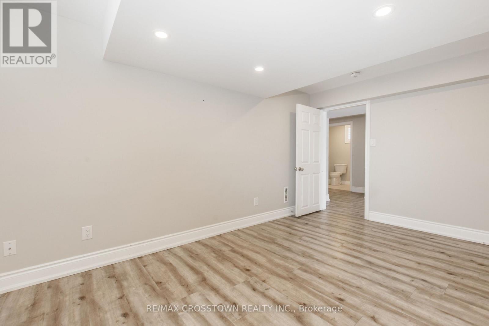 996 Booth Avenue, Innisfil, Ontario  L9S 0A4 - Photo 49 - N12894764