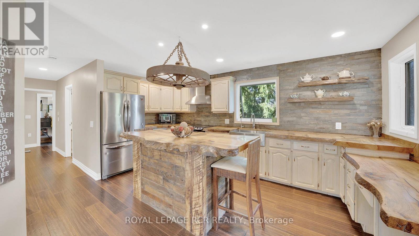 15735 Highway 27, King, Ontario  L0G 1T0 - Photo 45 - N12894806