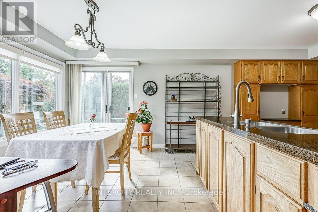 21 Marylebone Crescent, Richmond Hill, Ontario  L4E 2L5 - Photo 12 - N12894872