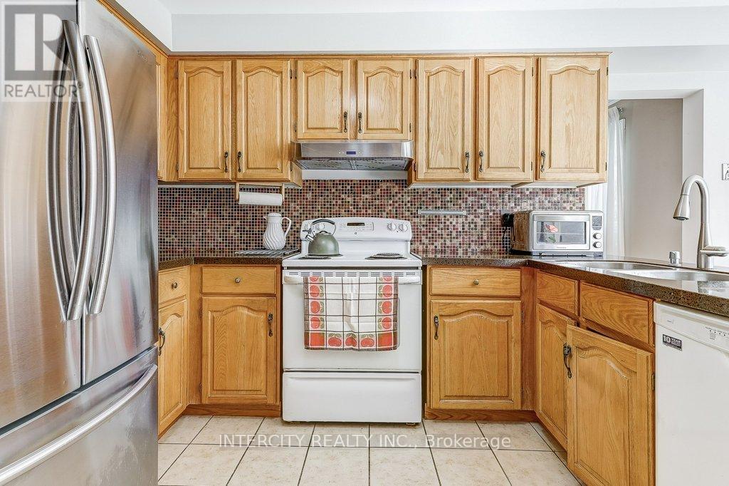 21 Marylebone Crescent, Richmond Hill, Ontario  L4E 2L5 - Photo 17 - N12894872