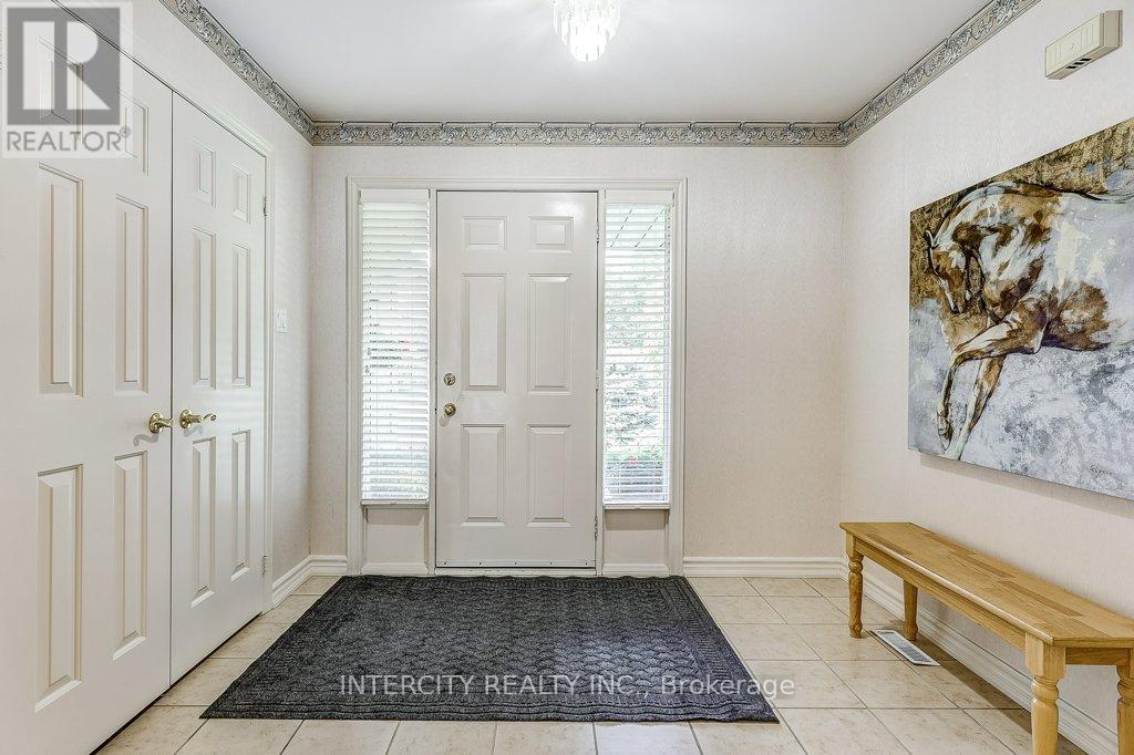 21 Marylebone Crescent, Richmond Hill, Ontario  L4E 2L5 - Photo 3 - N12894872