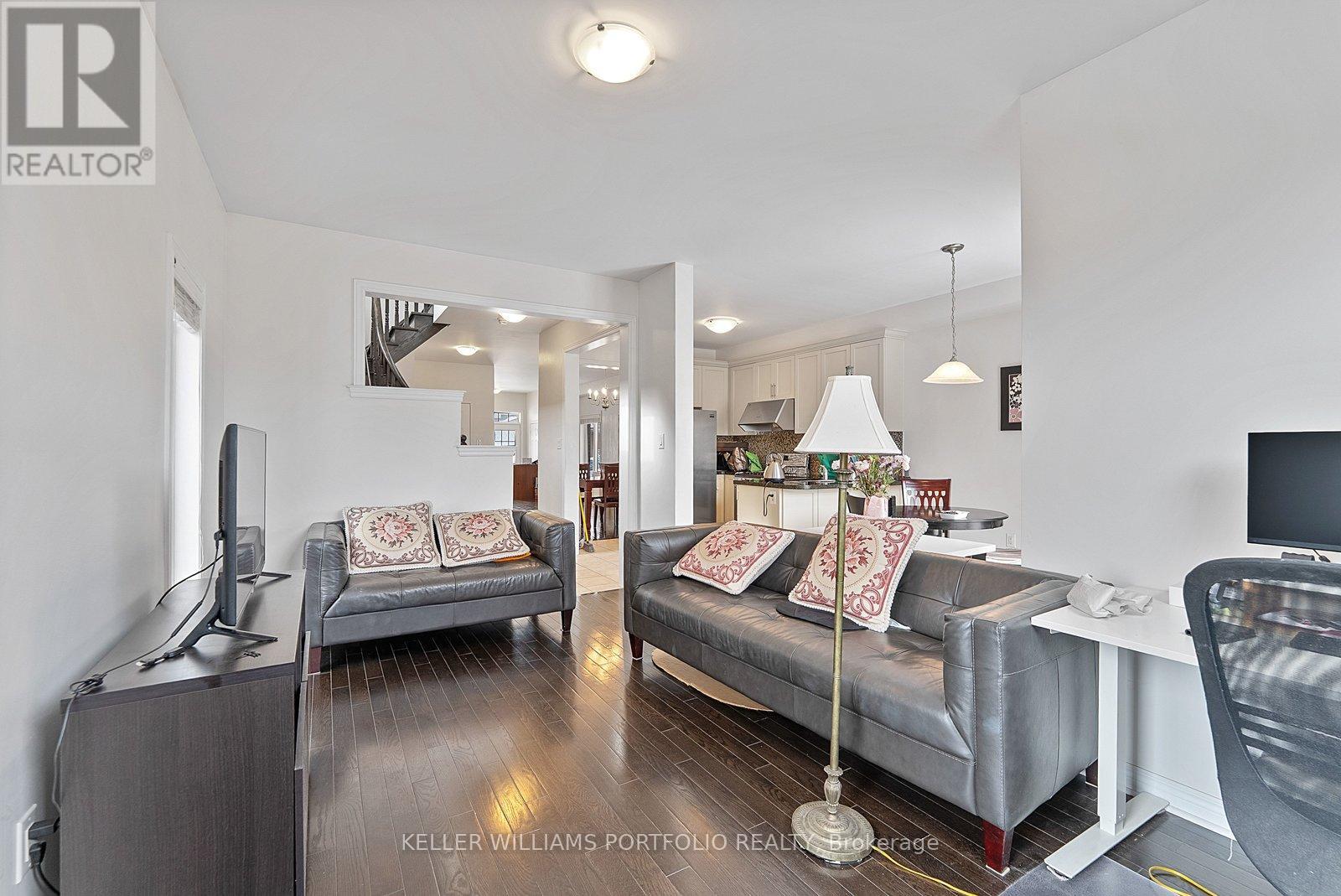 301 Oberfrick Avenue, Vaughan (Patterson), Ontario  L6A 0R5 - Photo 18 - N12894900