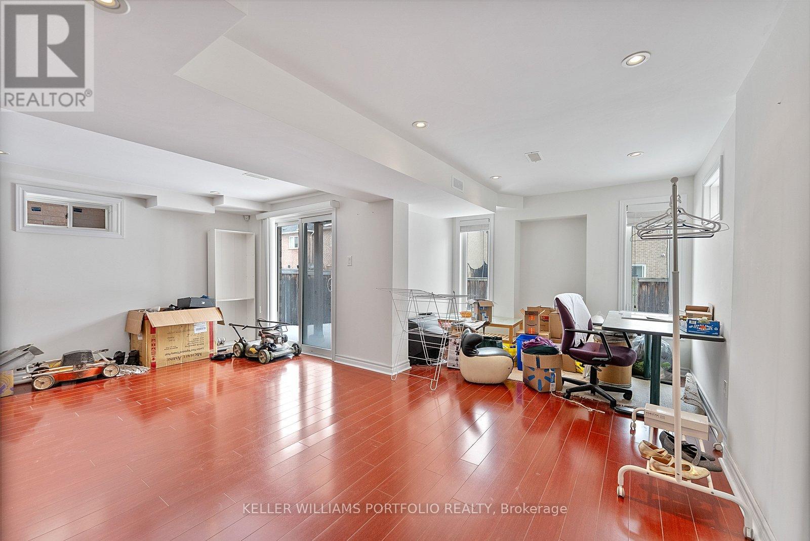 301 Oberfrick Avenue, Vaughan (Patterson), Ontario  L6A 0R5 - Photo 41 - N12894900