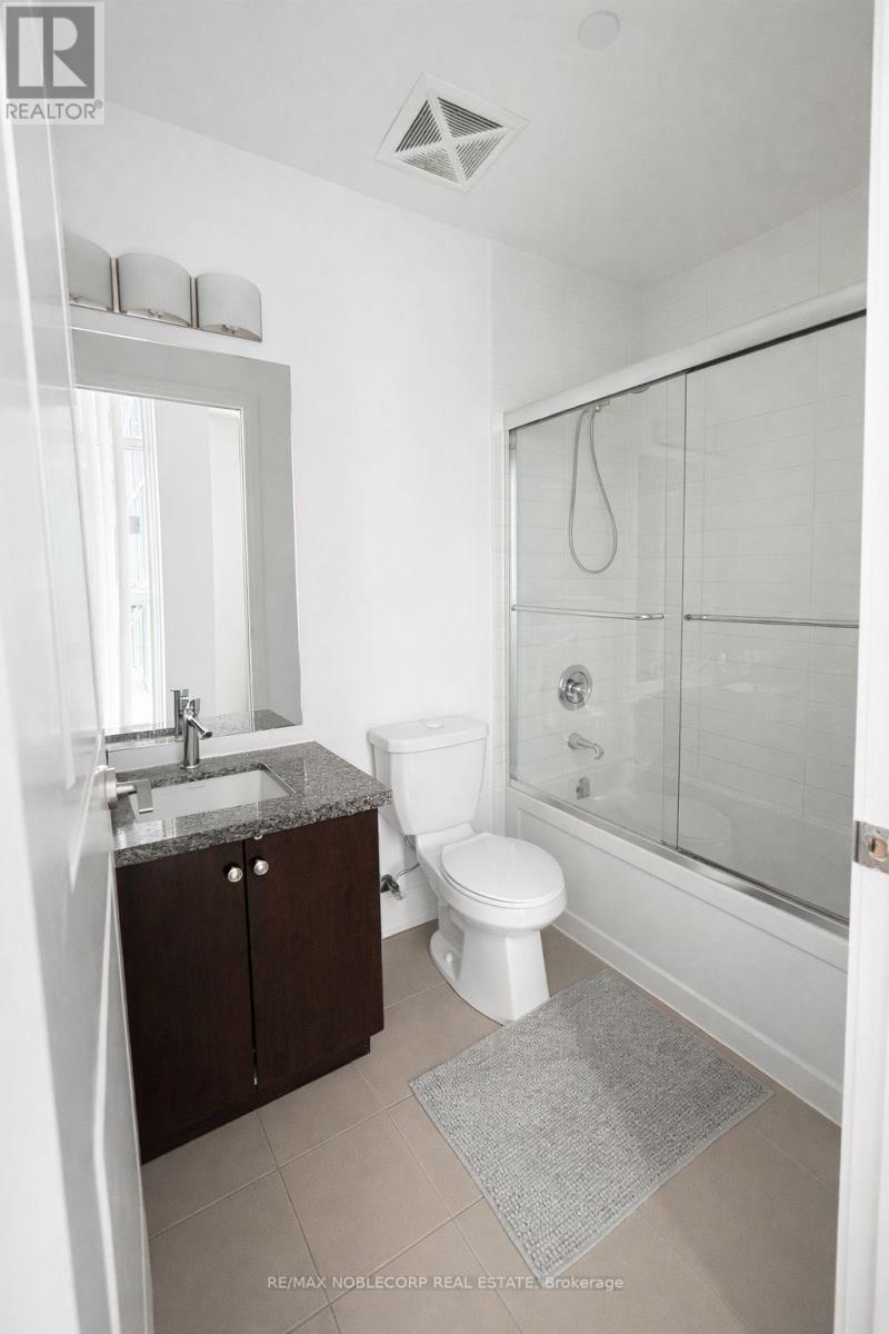 817 - 8763 Bayview Avenue, Richmond Hill (Doncrest), Ontario  L4B 3V1 - Photo 6 - N12894922