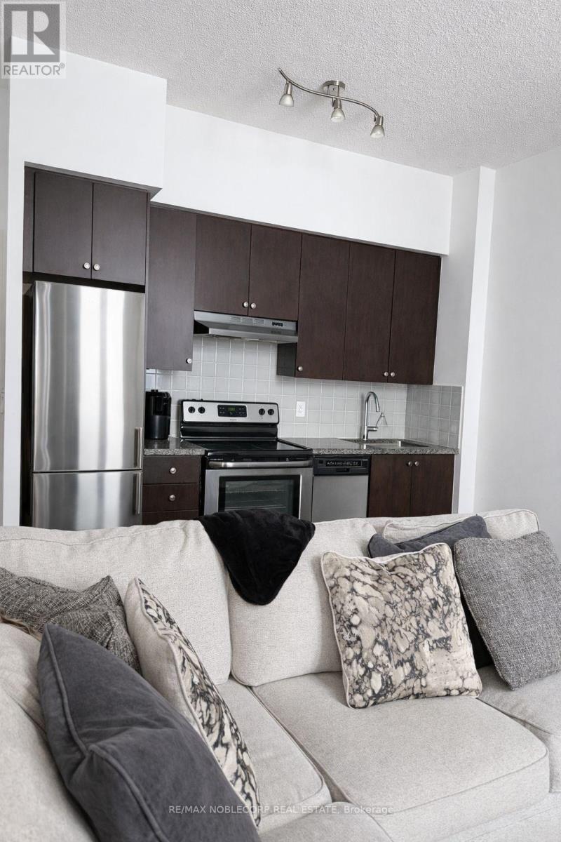 817 - 8763 Bayview Avenue, Richmond Hill (Doncrest), Ontario  L4B 3V1 - Photo 8 - N12894922