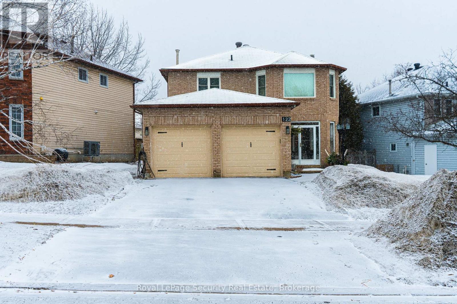 122 BROWNING TRAIL, Barrie, Ontario