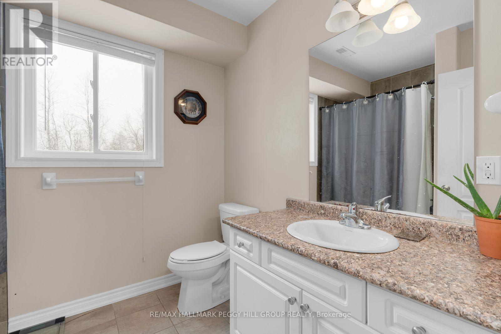 25 Bay Street, Tay (Victoria Harbour), Ontario  L0K 2A0 - Photo 14 - S12894916