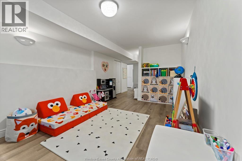 4241 Pioneer Avenue, Windsor, Ontario  N9G 2W9 - Photo 19 - 26005629