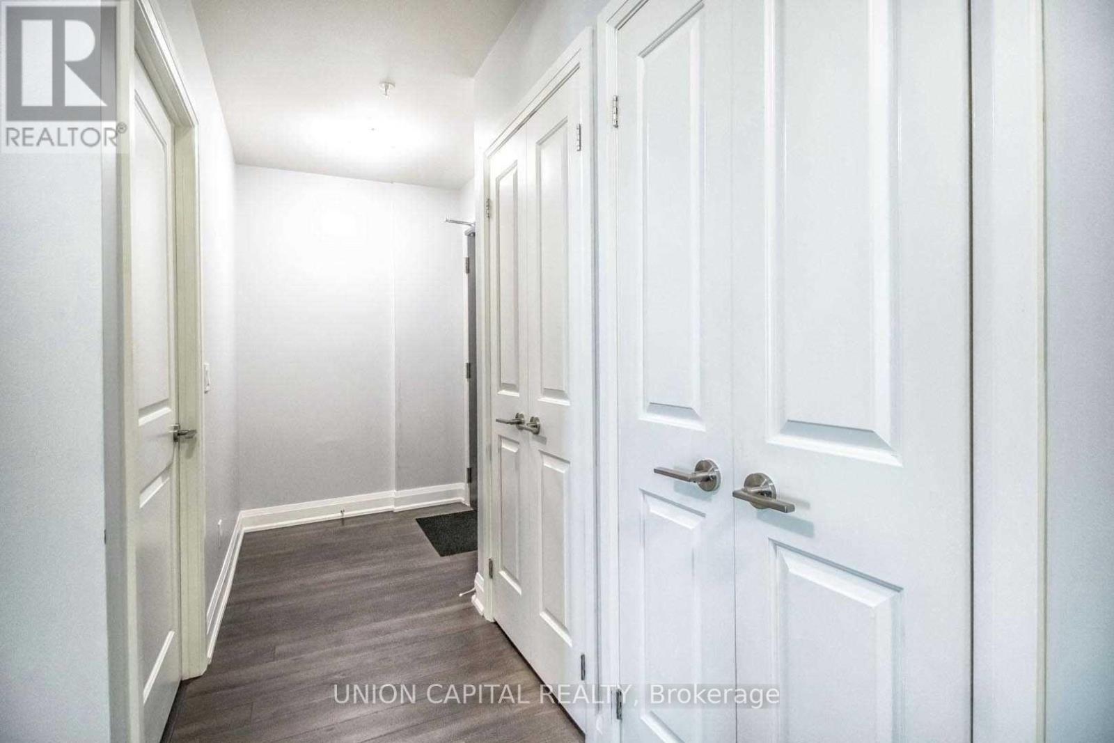 306 - 55 Yorkland Boulevard, Brampton, Ontario  L6P 4K9 - Photo 10 - W12894692