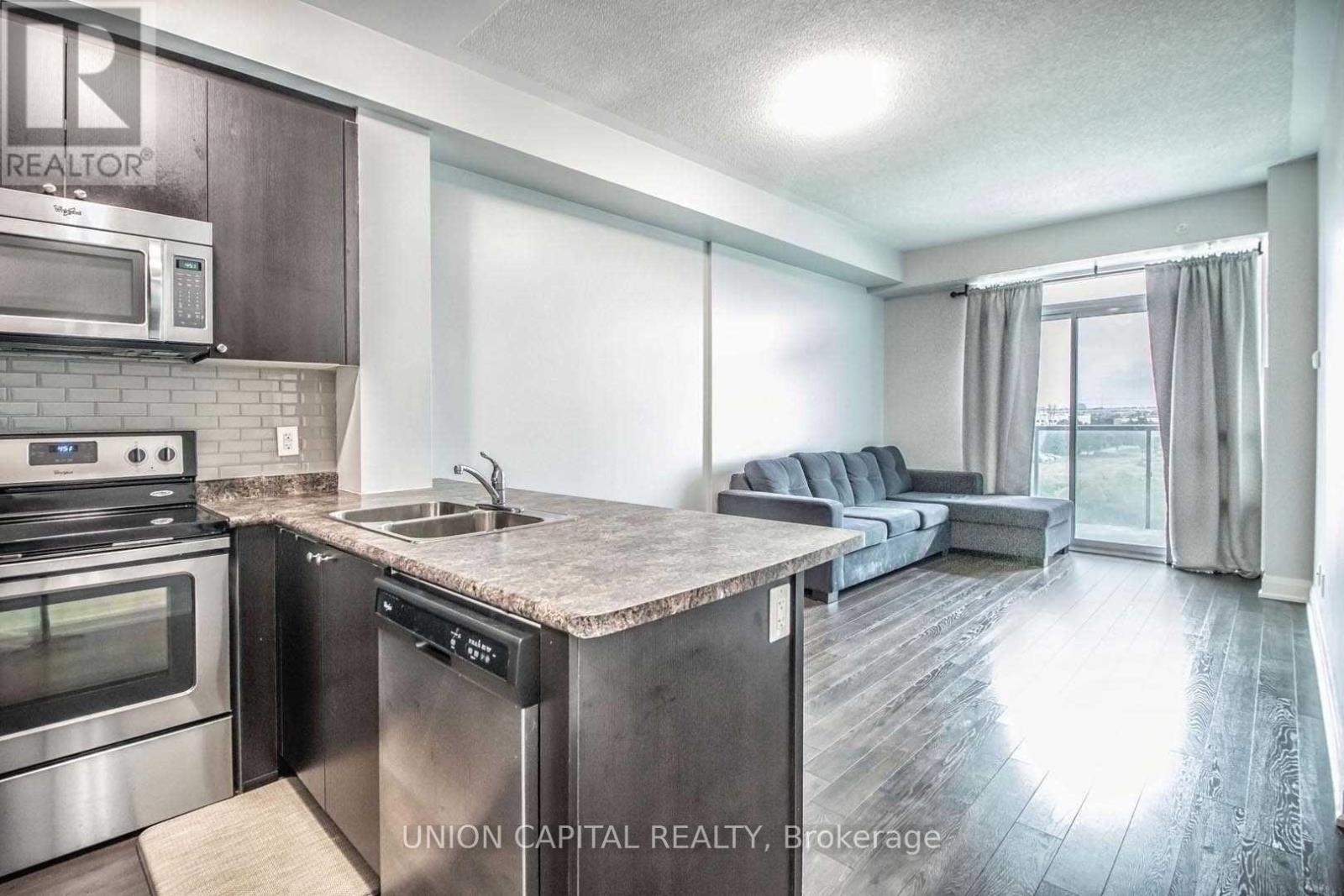 306 - 55 Yorkland Boulevard, Brampton, Ontario  L6P 4K9 - Photo 5 - W12894692