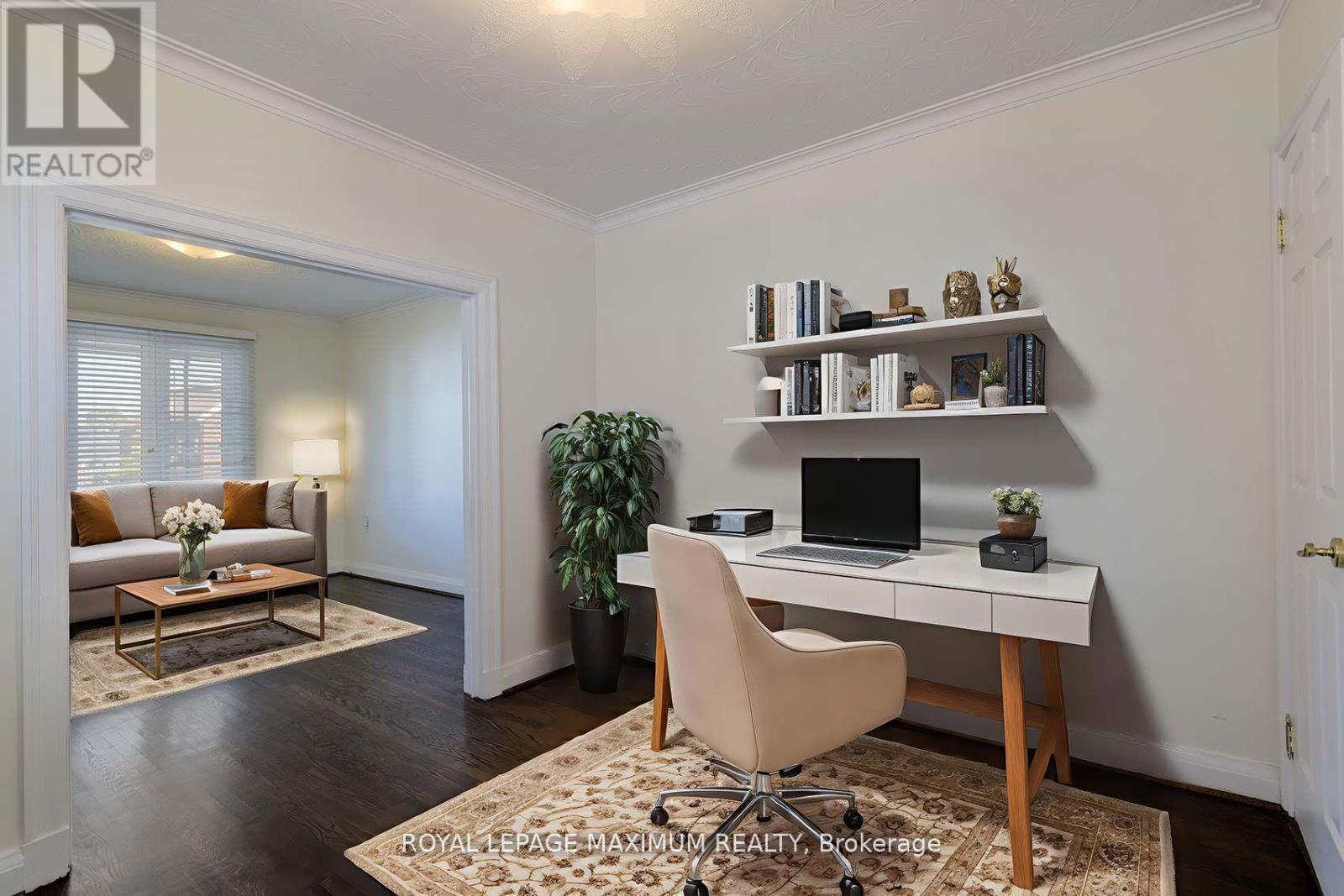 245 Belgravia Avenue, Toronto, Ontario  M6E 2M9 - Photo 18 - W12894708