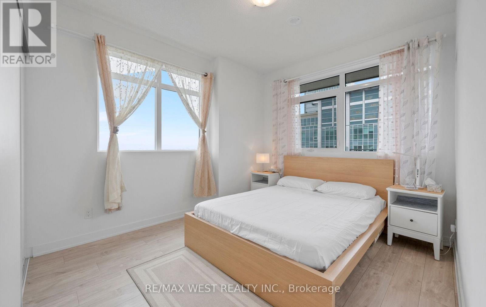 2702 - 251 Manitoba Street, Toronto, Ontario  M8Y 0C7 - Photo 22 - W12894726