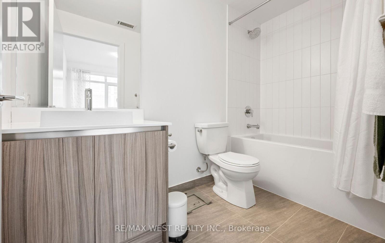 2702 - 251 Manitoba Street, Toronto, Ontario  M8Y 0C7 - Photo 25 - W12894726