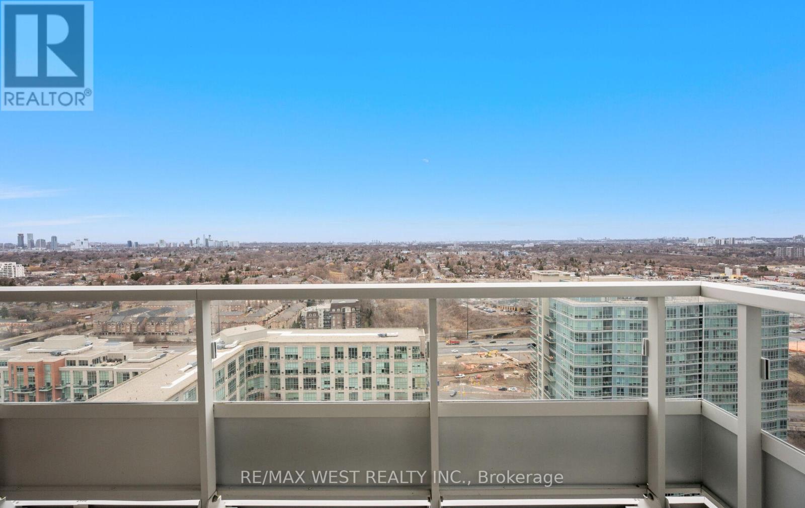 2702 - 251 Manitoba Street, Toronto, Ontario  M8Y 0C7 - Photo 4 - W12894726