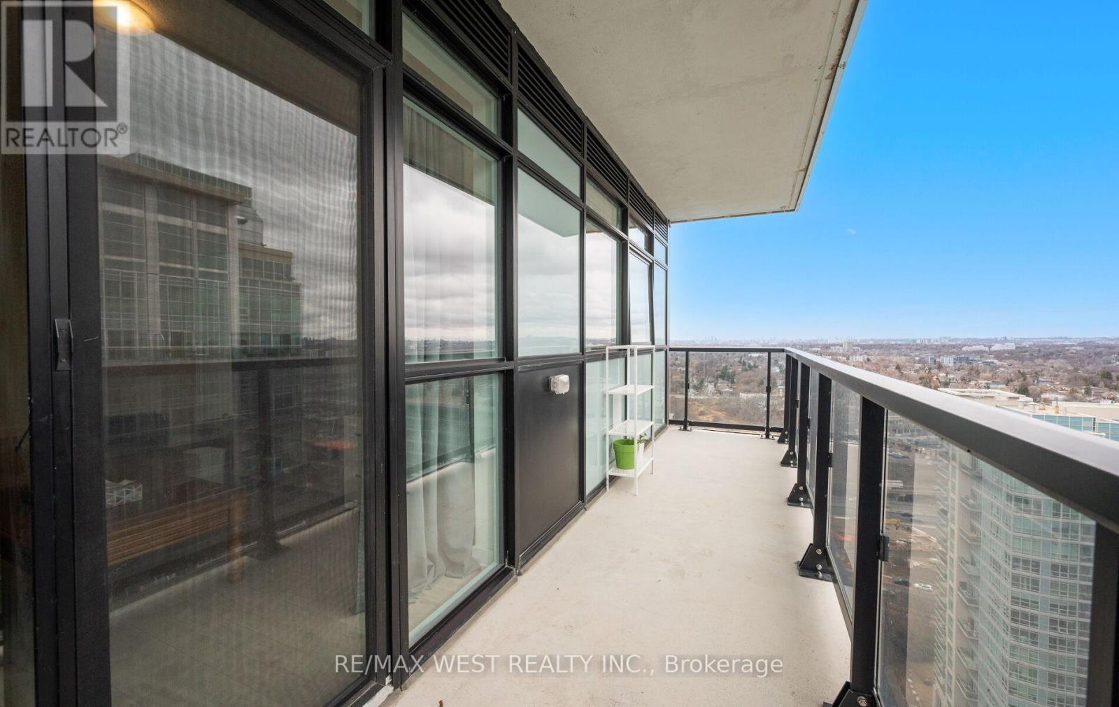 2702 - 251 Manitoba Street, Toronto, Ontario  M8Y 0C7 - Photo 9 - W12894726