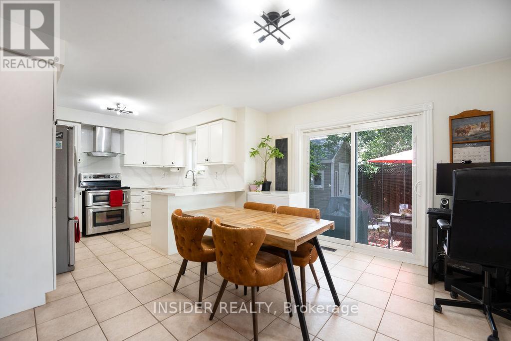 5409 Duchess Court, Burlington, Ontario  L7L 6Z4 - Photo 11 - W12894730