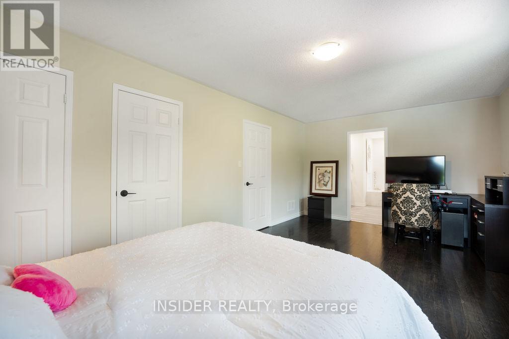 5409 Duchess Court, Burlington, Ontario  L7L 6Z4 - Photo 19 - W12894730