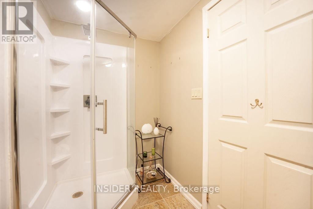 5409 Duchess Court, Burlington, Ontario  L7L 6Z4 - Photo 31 - W12894730