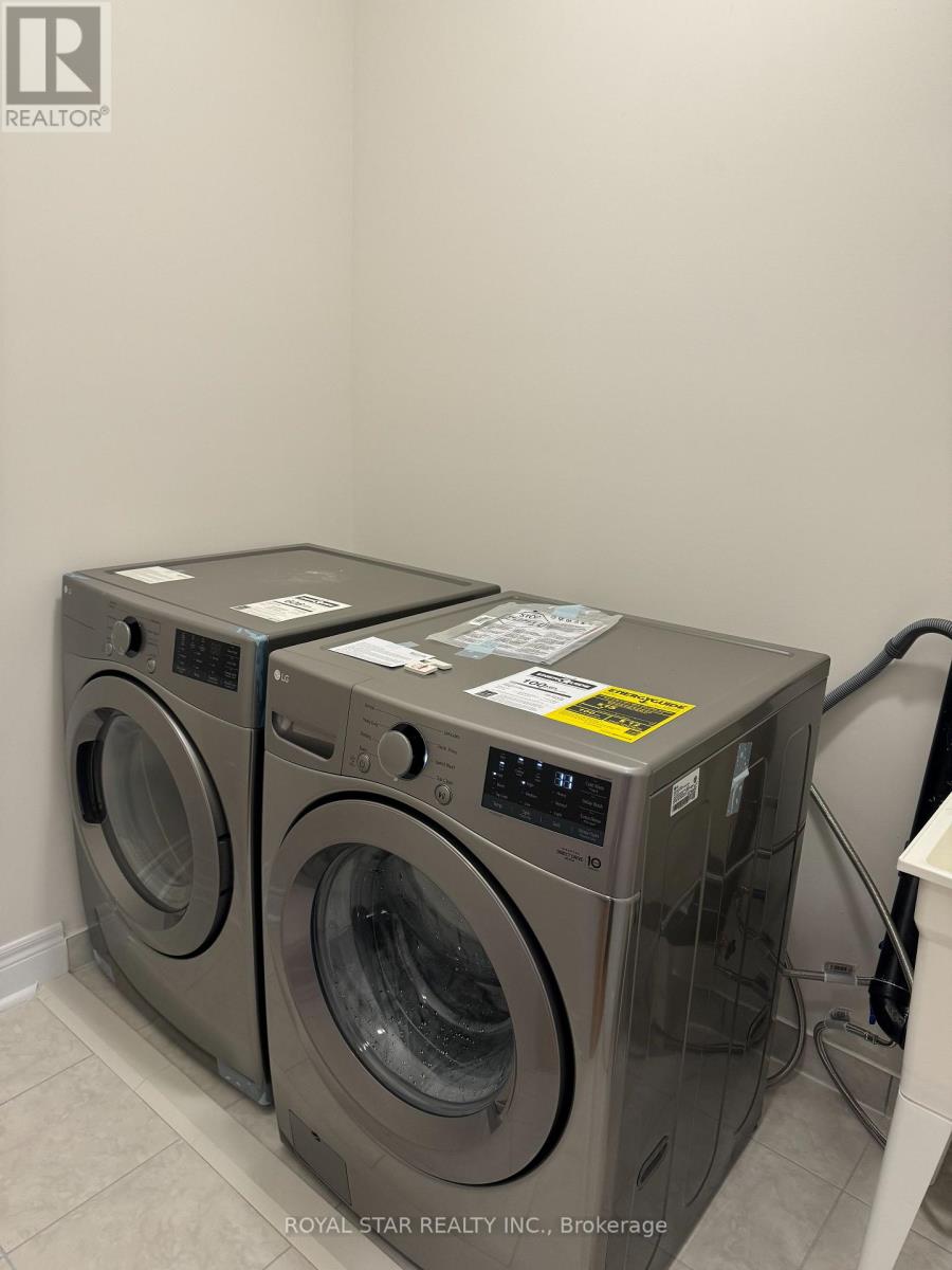 80 Claremont Drive, Brampton, Ontario  L6R 4E8 - Photo 11 - W12894746