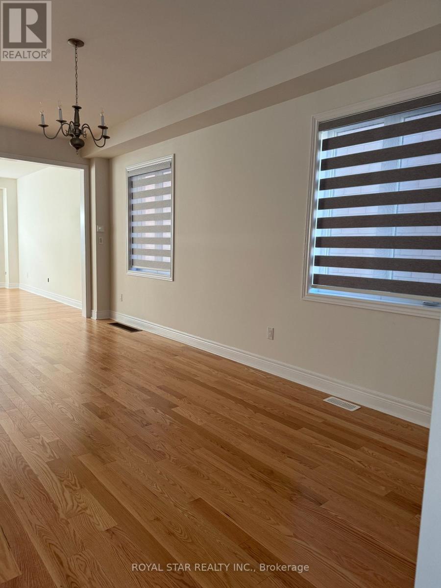 80 Claremont Drive, Brampton, Ontario  L6R 4E8 - Photo 2 - W12894746