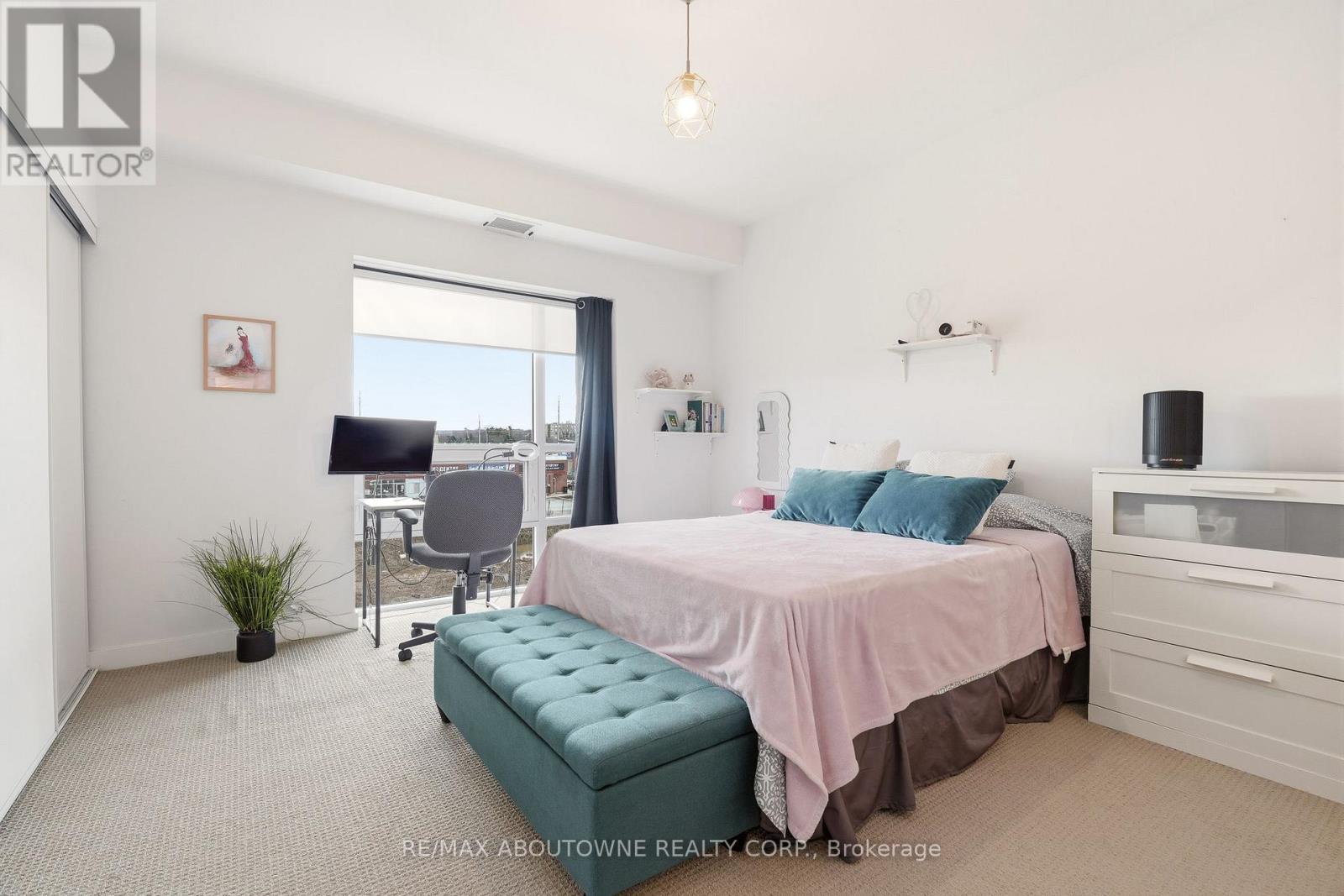 309 - 4040 Upper Middle Road, Burlington, Ontario  L7M 0H2 - Photo 3 - W12894772