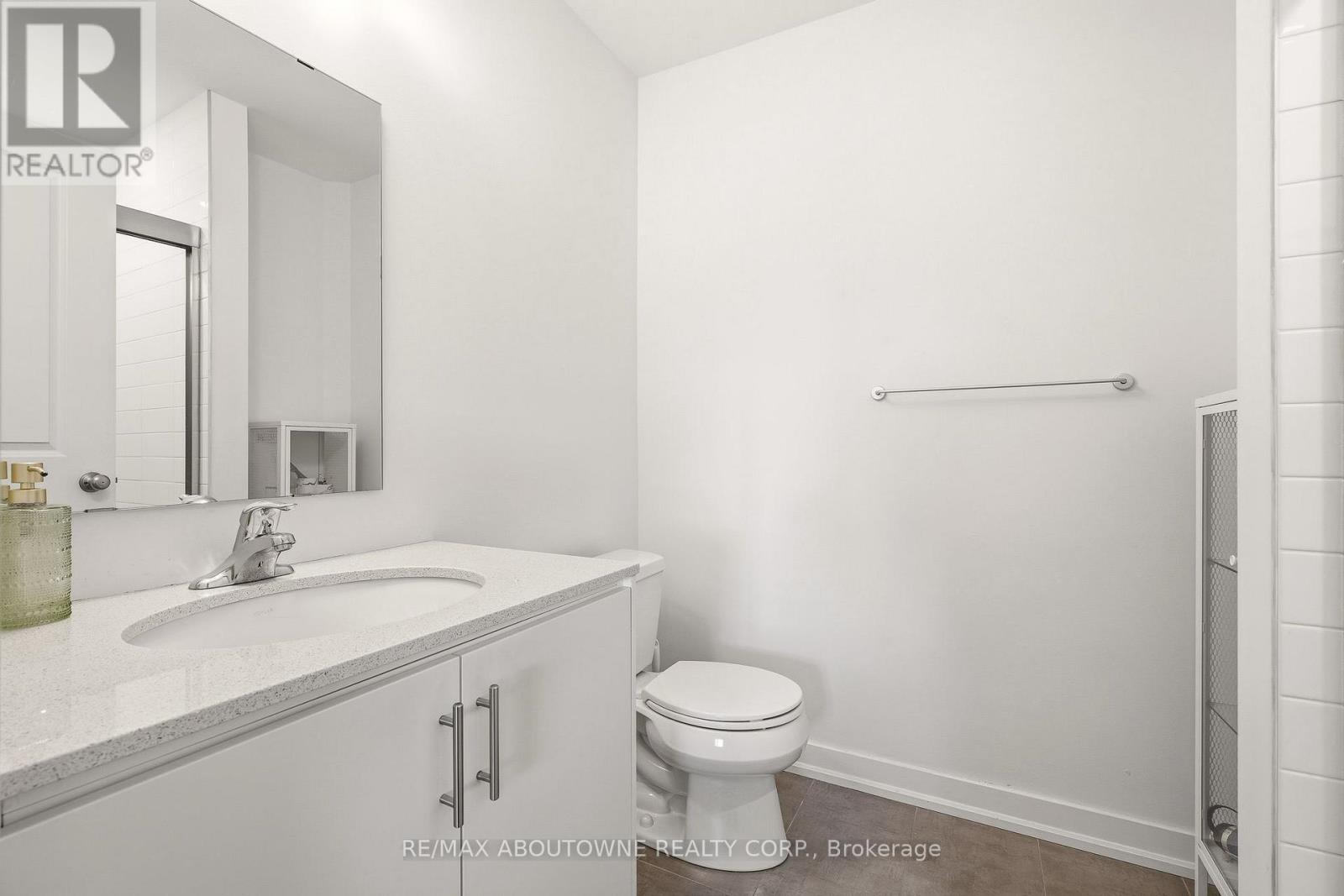 309 - 4040 Upper Middle Road, Burlington, Ontario  L7M 0H2 - Photo 5 - W12894772