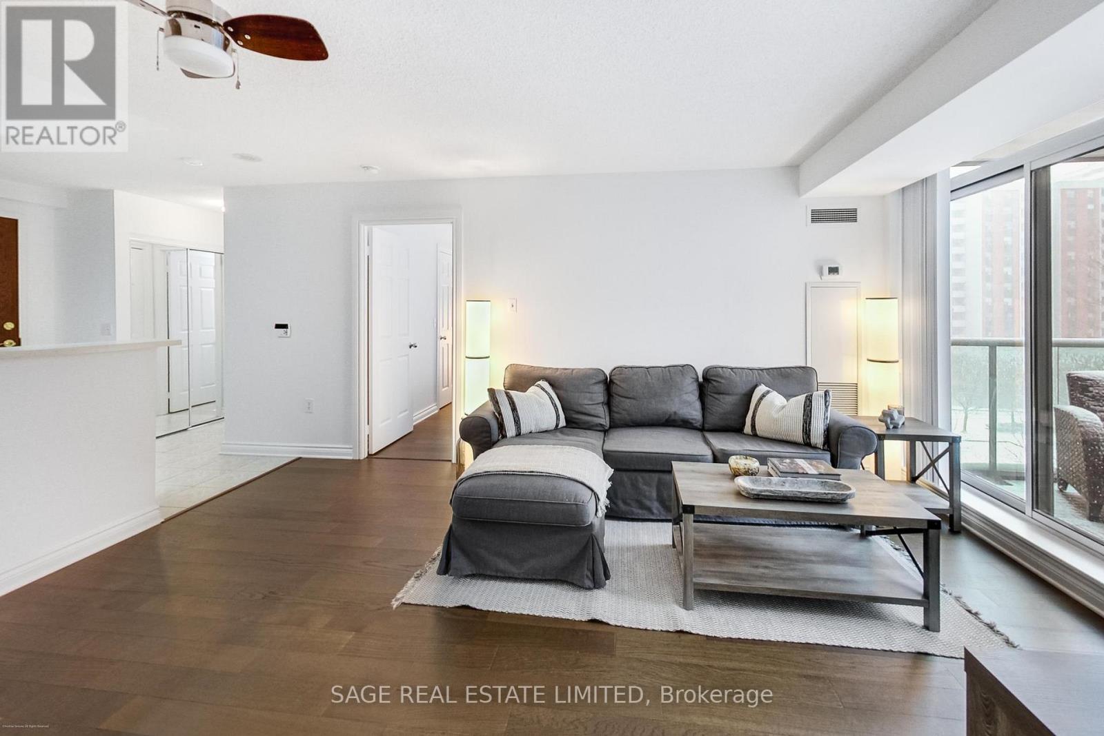 513 - 11 Michael Power Place, Toronto, Ontario  M9A 5G3 - Photo 11 - W12894774