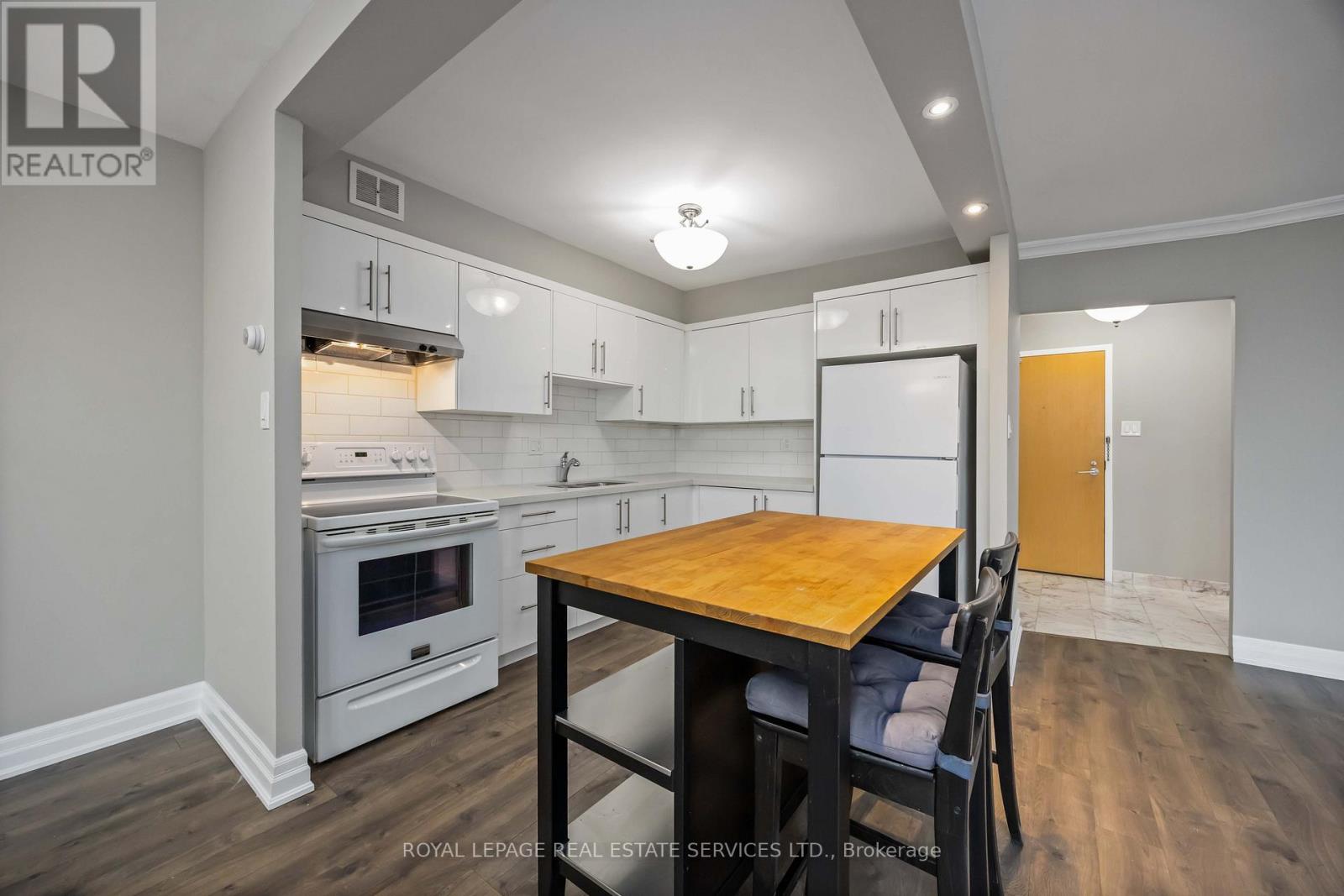808 - 60 Southport Street, Toronto, Ontario  M6S 3N4 - Photo 18 - W12894810