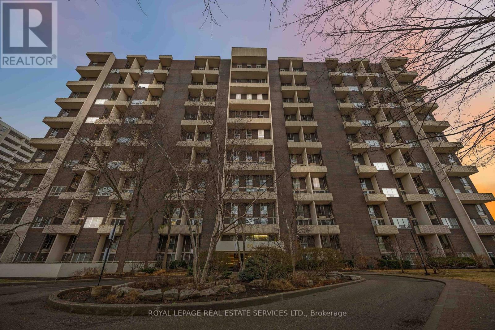 808 - 60 Southport Street, Toronto, Ontario  M6S 3N4 - Photo 2 - W12894810