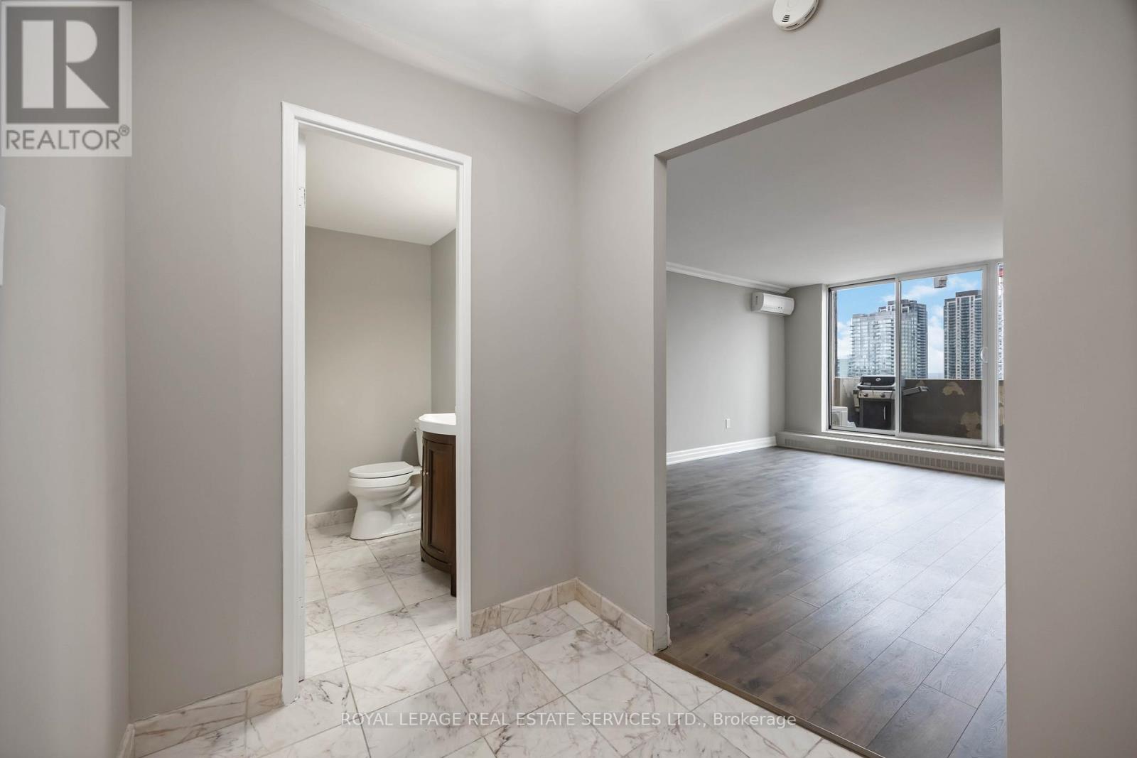 808 - 60 Southport Street, Toronto, Ontario  M6S 3N4 - Photo 8 - W12894810