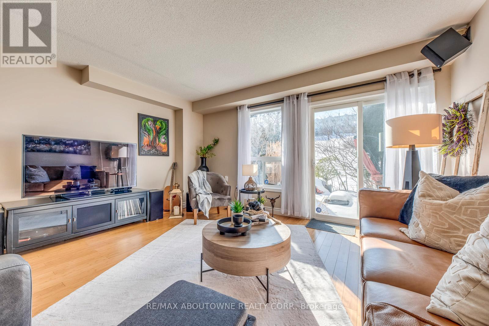 34 Palomino Trail, Halton Hills, Ontario  L7G 6E9 - Photo 19 - W12894824