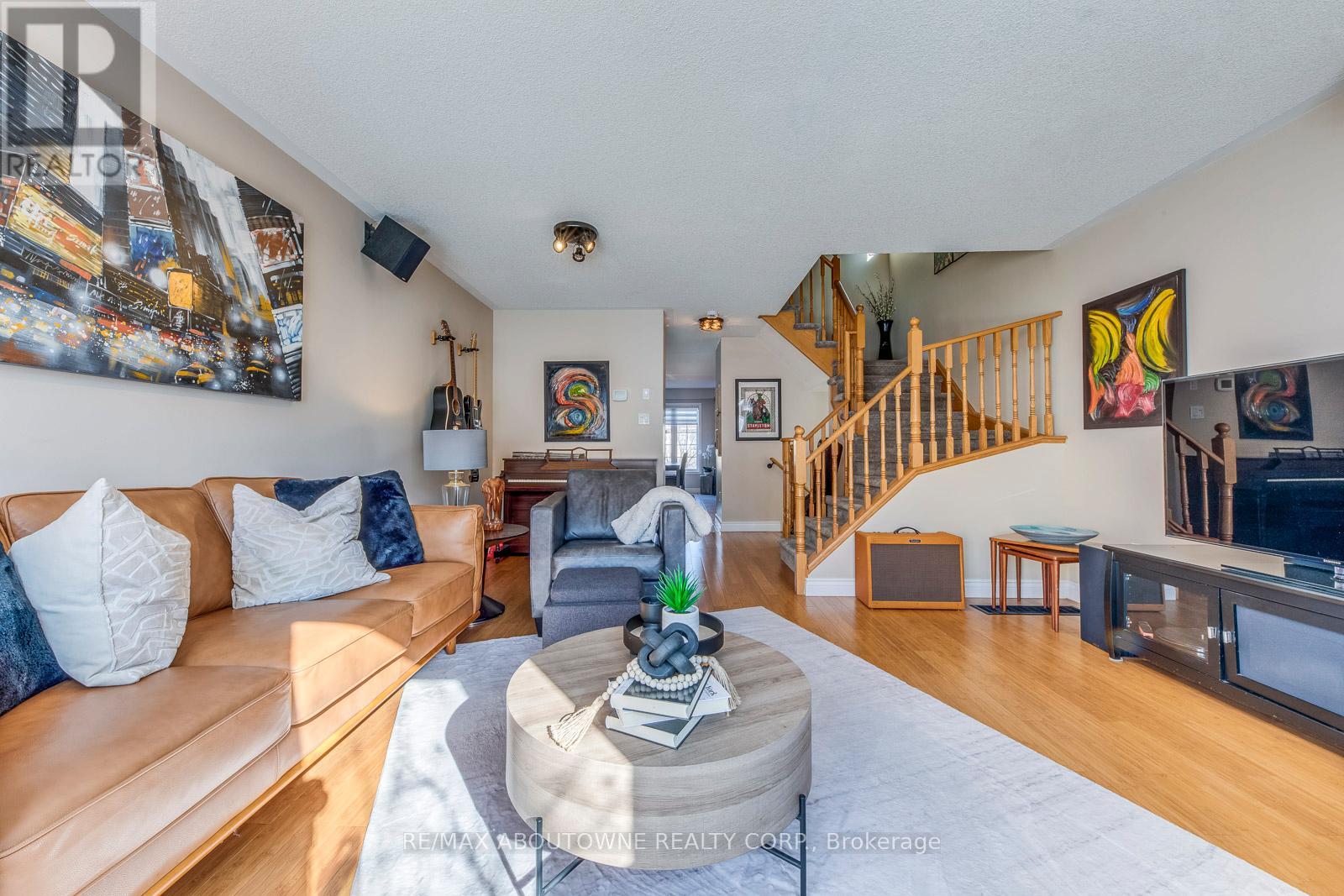 34 Palomino Trail, Halton Hills, Ontario  L7G 6E9 - Photo 21 - W12894824