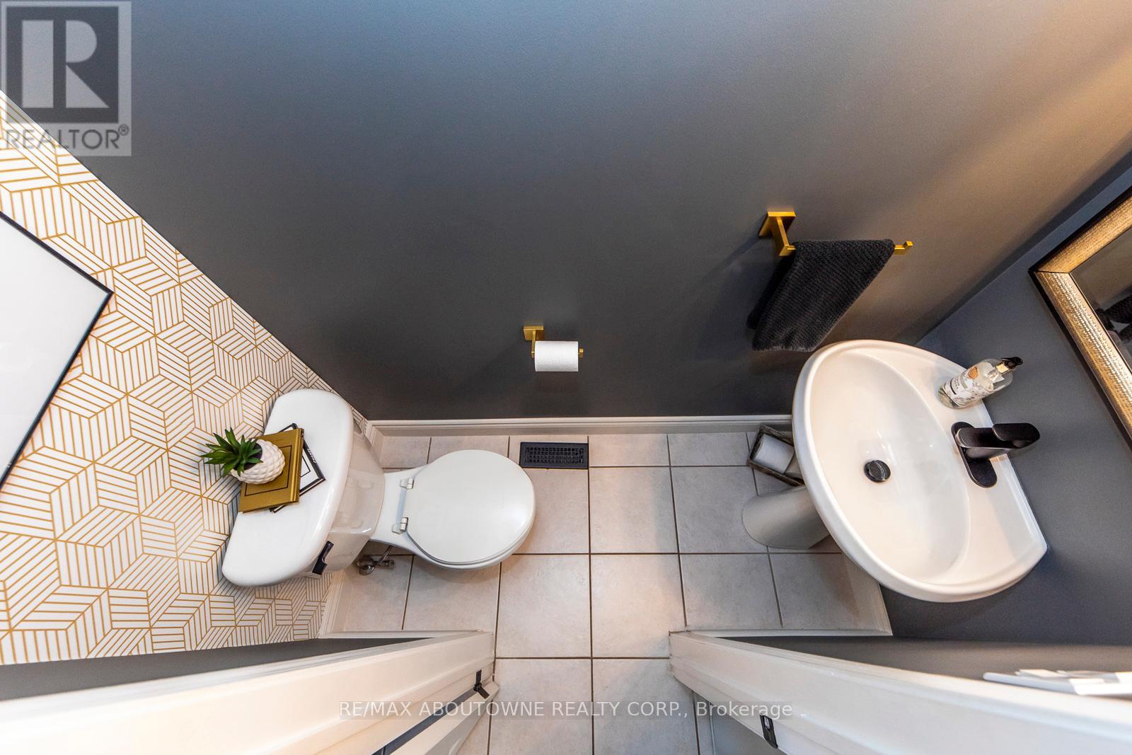 34 Palomino Trail, Halton Hills, Ontario  L7G 6E9 - Photo 22 - W12894824