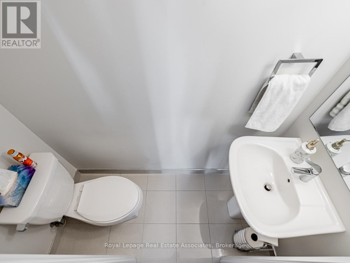 511 - 657 Cricklewood Drive, Mississauga, Ontario  L5G 0B8 - Photo 20 - W12894882