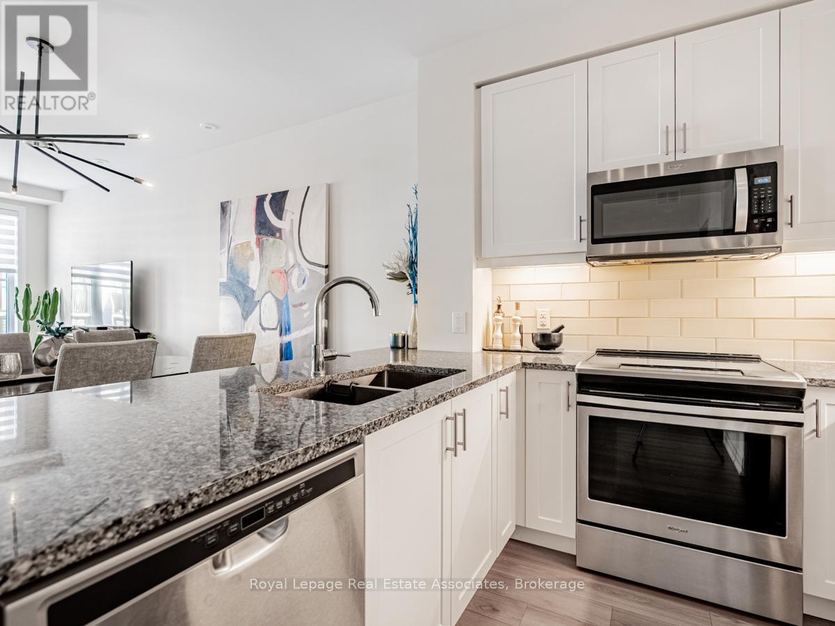 511 - 657 Cricklewood Drive, Mississauga, Ontario  L5G 0B8 - Photo 7 - W12894882