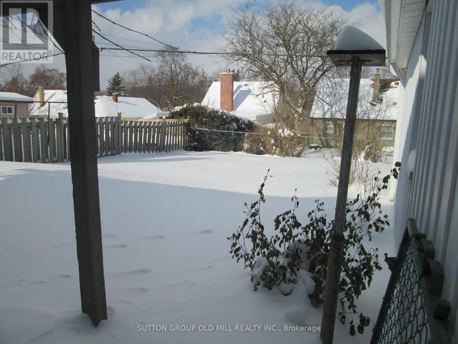 Main - 79 Barrhead Crescent, Toronto, Ontario  M9W 3Z8 - Photo 11 - W12894890