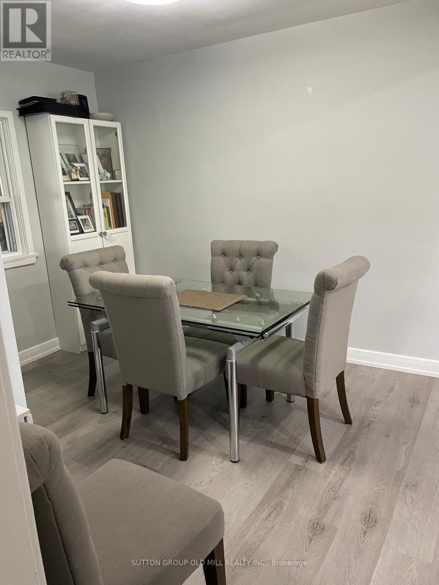 Main - 79 Barrhead Crescent, Toronto, Ontario  M9W 3Z8 - Photo 7 - W12894890