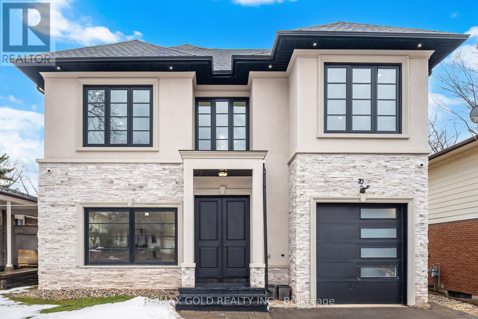 70 MCCRANEY STREET W, Oakville, Ontario