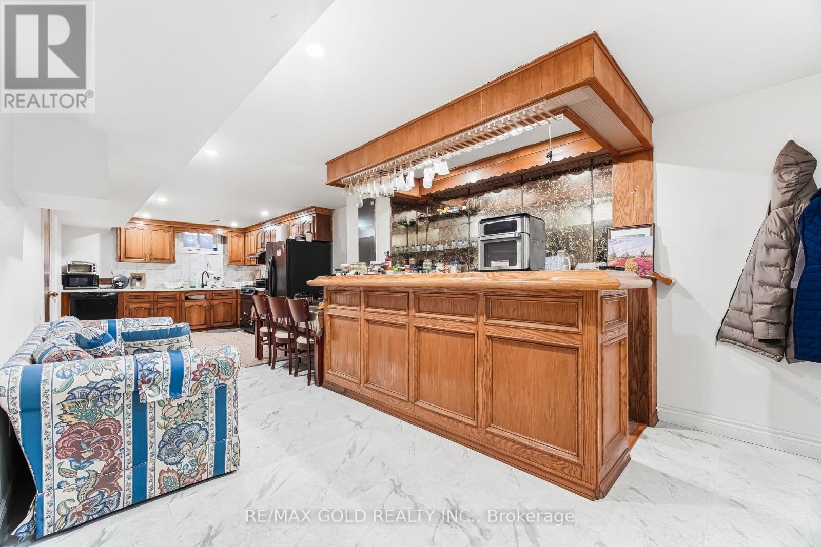 70 Mccraney Street W, Oakville, Ontario  L6H 1H4 - Photo 10 - W12894966