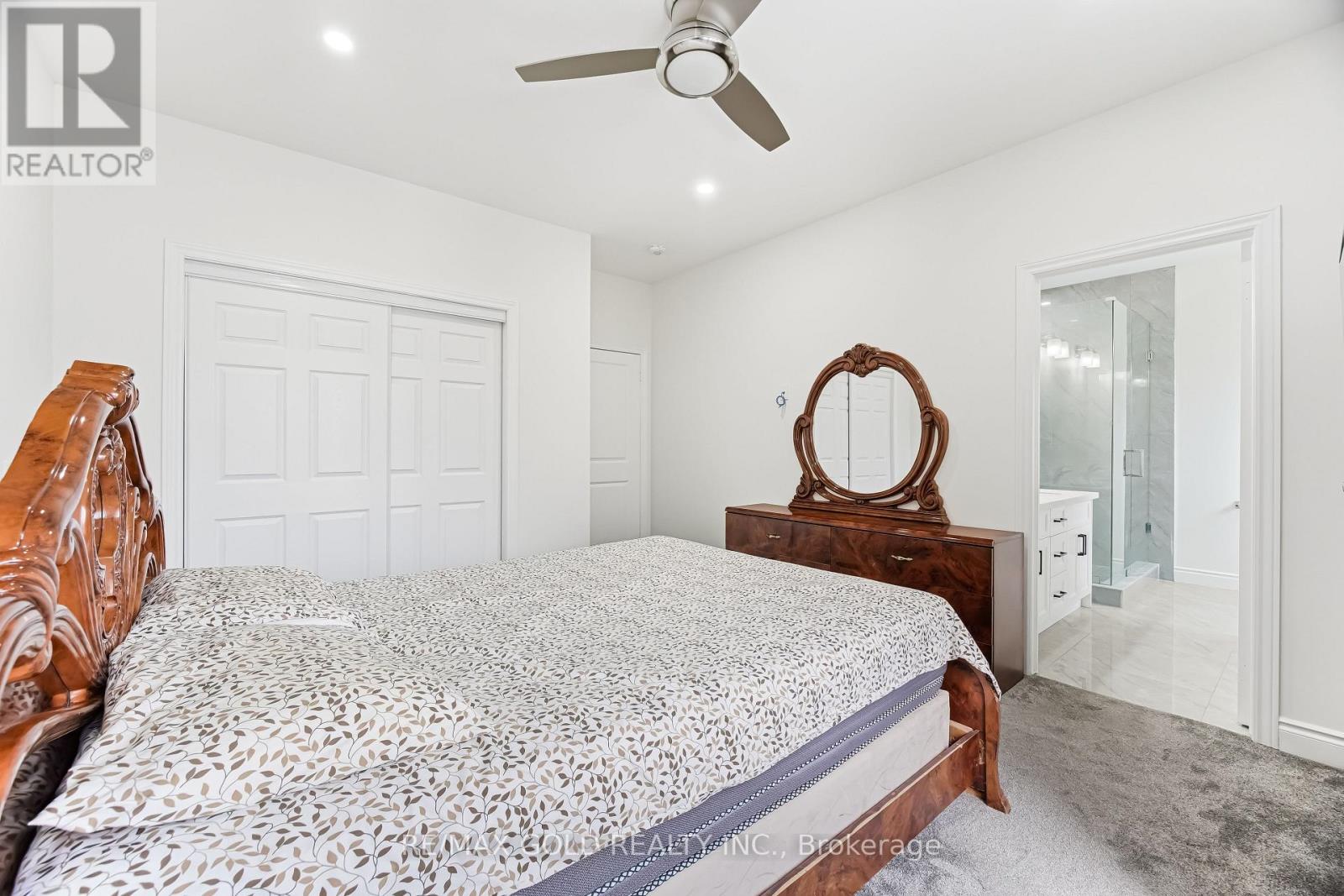 70 Mccraney Street W, Oakville, Ontario  L6H 1H4 - Photo 17 - W12894966