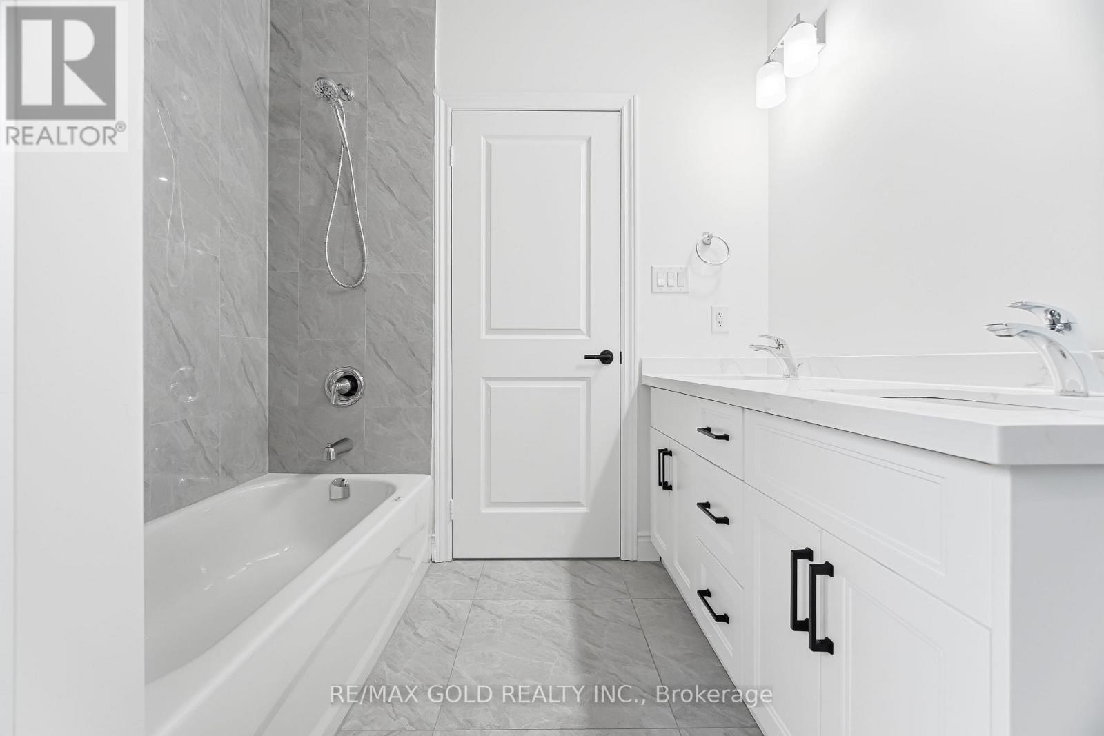 70 Mccraney Street W, Oakville, Ontario  L6H 1H4 - Photo 20 - W12894966