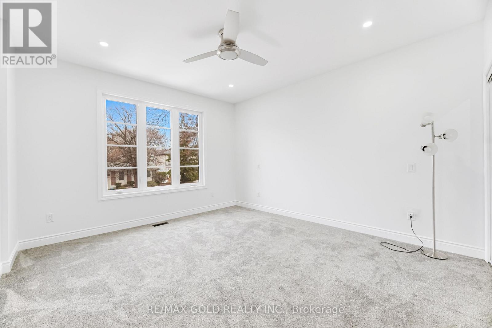 70 Mccraney Street W, Oakville, Ontario  L6H 1H4 - Photo 27 - W12894966