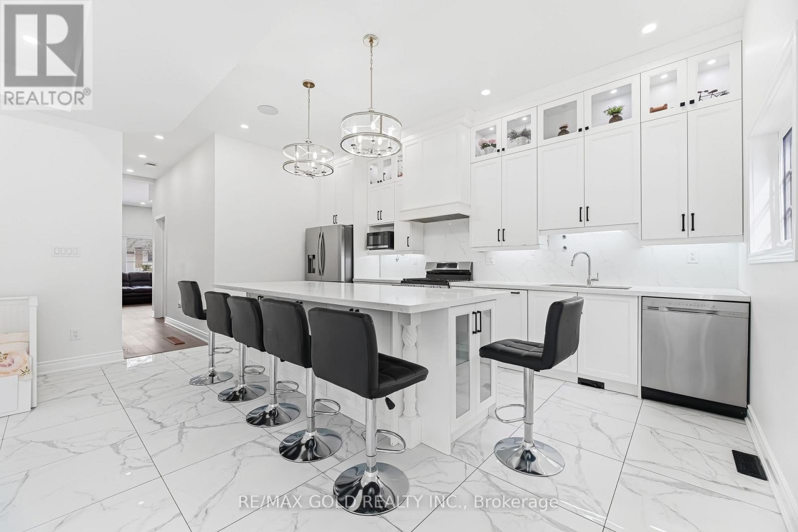 70 Mccraney Street W, Oakville, Ontario  L6H 1H4 - Photo 30 - W12894966