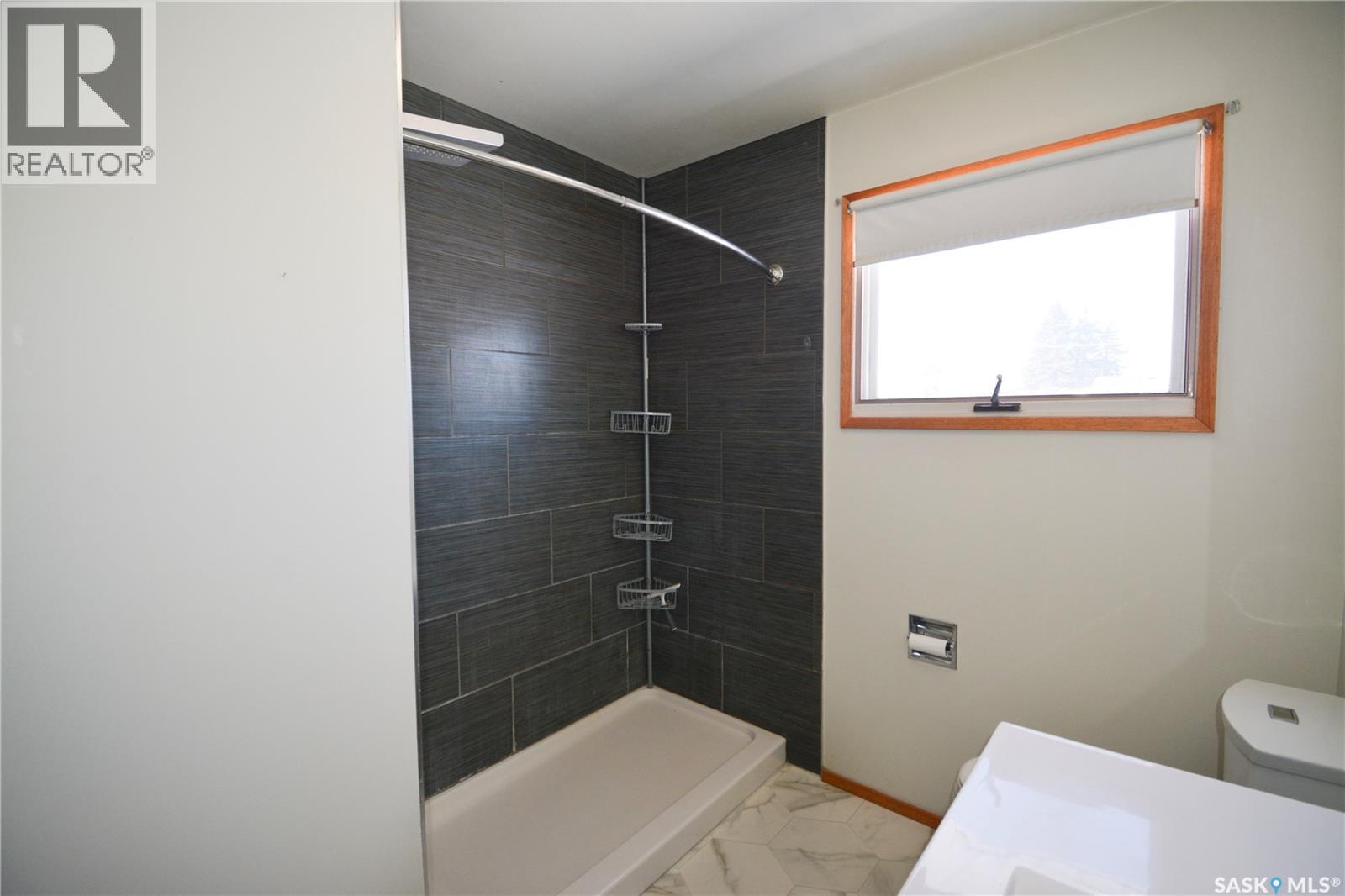 410 Central Avenue, Montmartre, Saskatchewan  S0G 3M0 - Photo 15 - SK030688