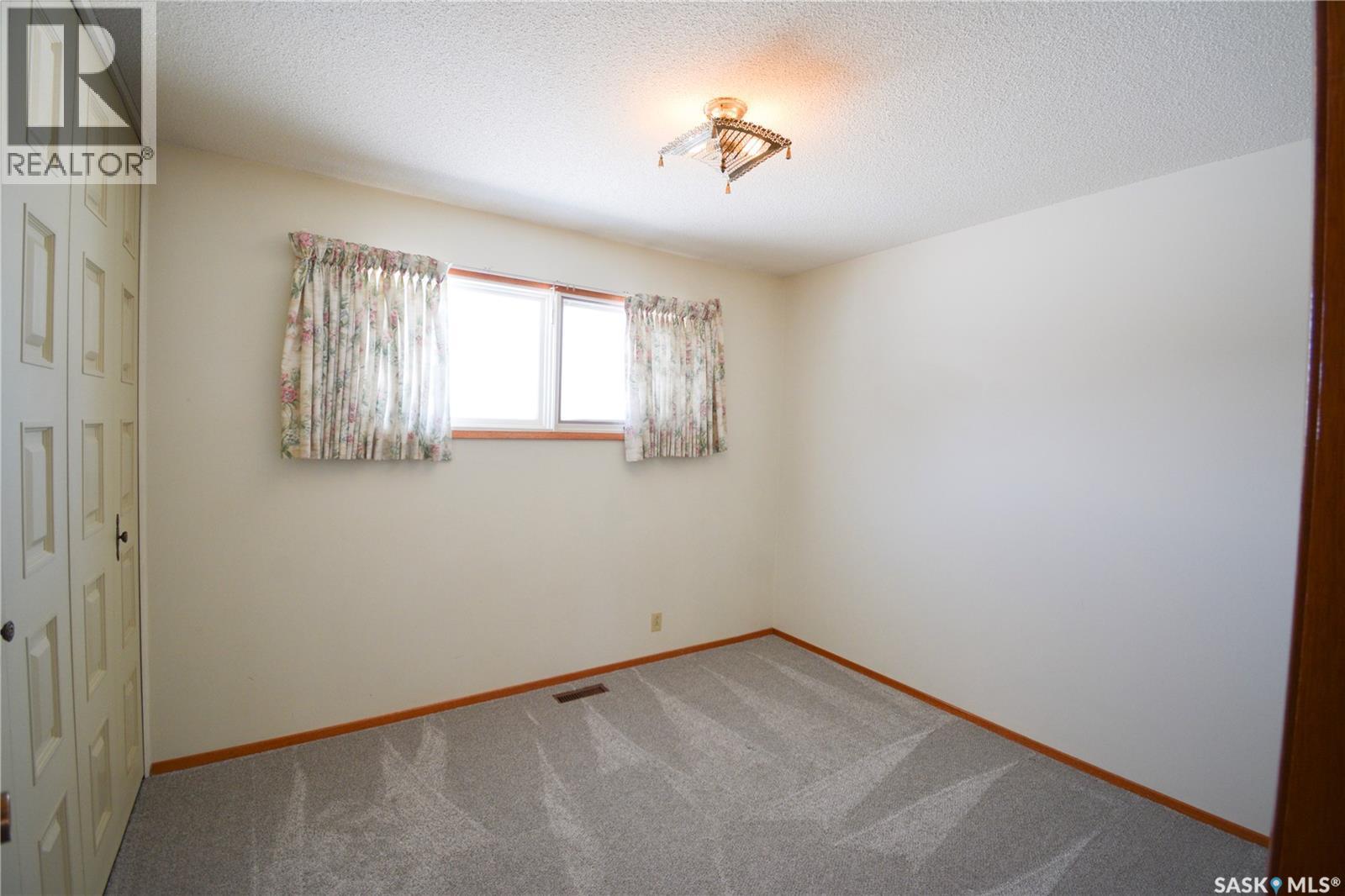 410 Central Avenue, Montmartre, Saskatchewan  S0G 3M0 - Photo 17 - SK030688