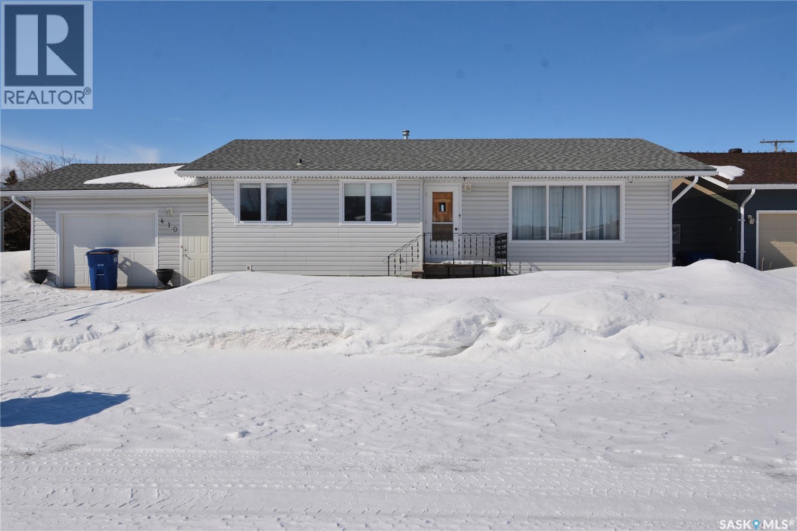 410 Central Avenue, Montmartre, Saskatchewan  S0G 3M0 - Photo 2 - SK030688