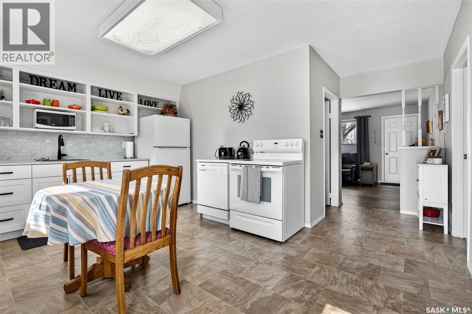 1239 Duffield Street W, Moose Jaw, Saskatchewan  S6H 5K2 - Photo 12 - SK030649