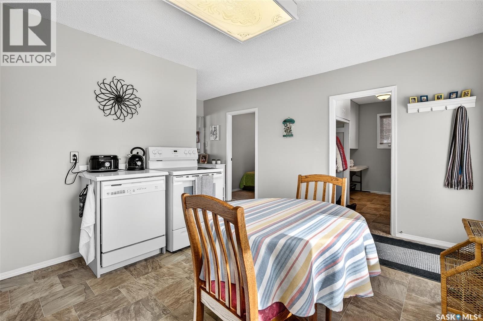 1239 Duffield Street W, Moose Jaw, Saskatchewan  S6H 5K2 - Photo 14 - SK030649